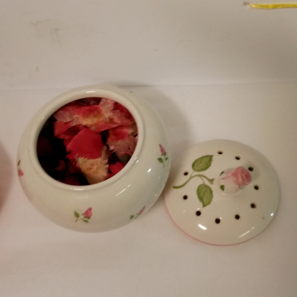 Teleflora Potpourri Ceramic Dish Rose Buds Pattern - Picture 3 of 7